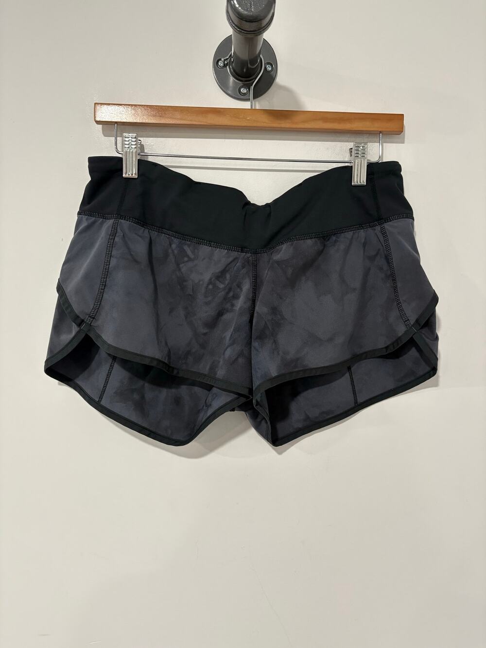 Lululemon Athletic Running Shorts 2" Black / Gray Marble Size 8